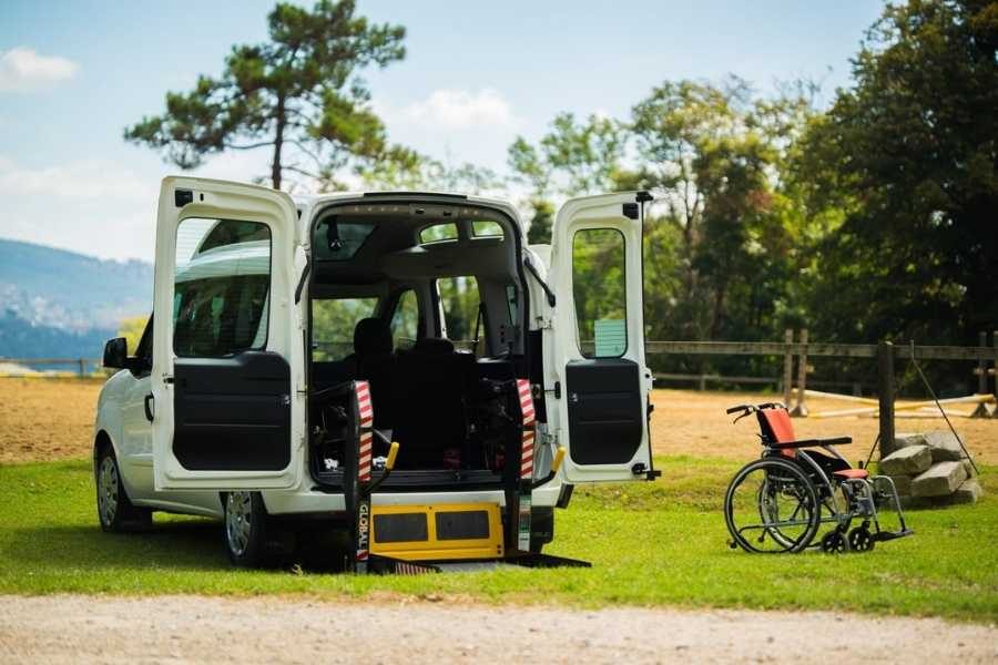 Fiat Doblo XL Coche accesible en silla de ruedas